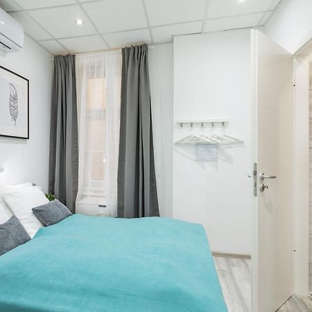Super Central Super Small Budapest Luaran gambar