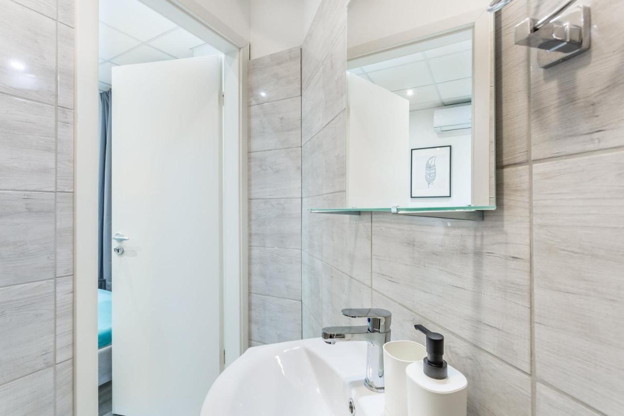 Super Central Super Small Budapest Luaran gambar
