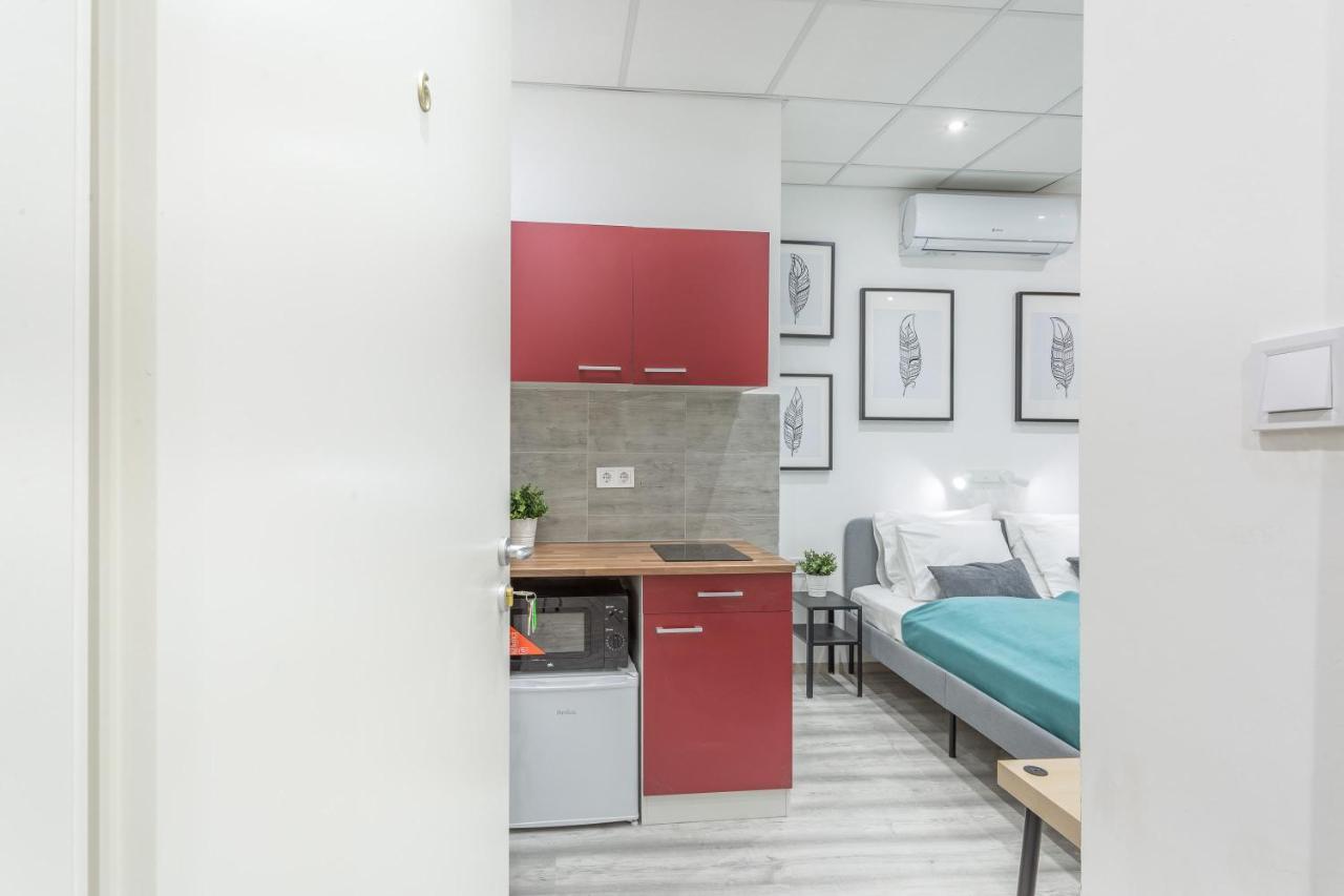 Super Central Super Small Budapest Luaran gambar